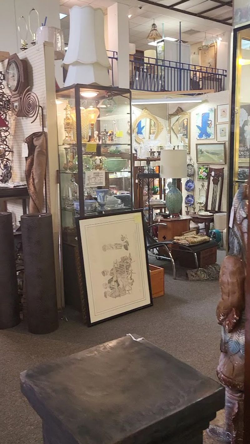 Art, Pottery, and Things That Belong on a Gallery Wall