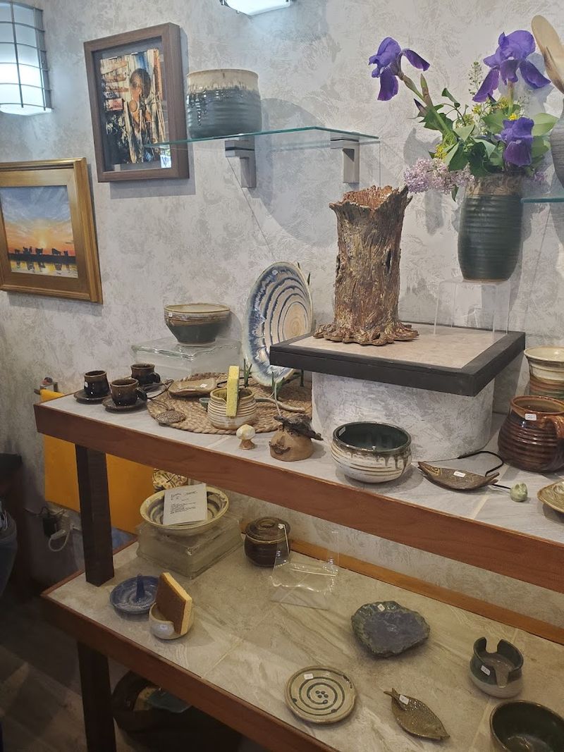 Try Pottery in a Traditional Village (Antique)
