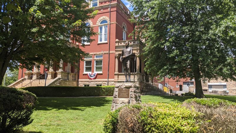 West Virginia, Fayetteville