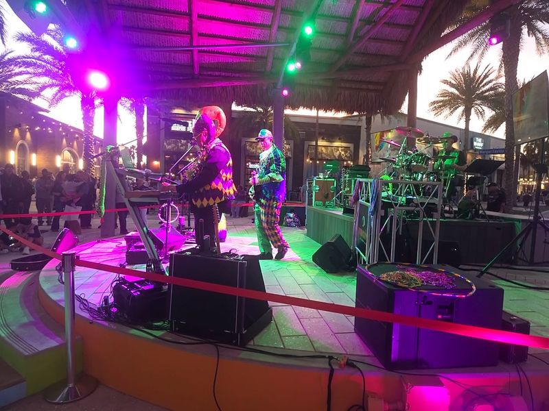 Live Music and Entertainment Throughout the Week