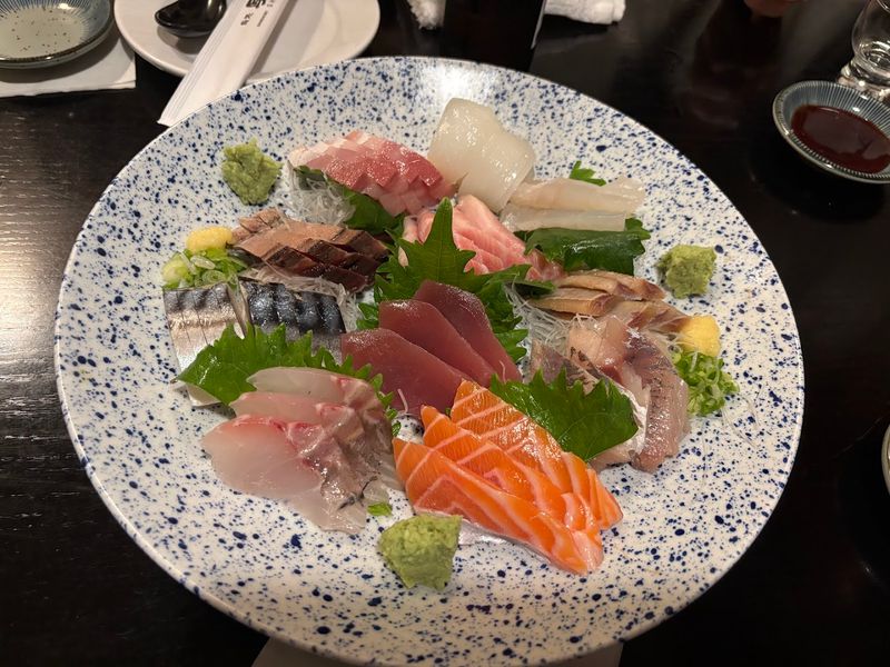 The Sushi and Sashimi That Keep People Coming Back