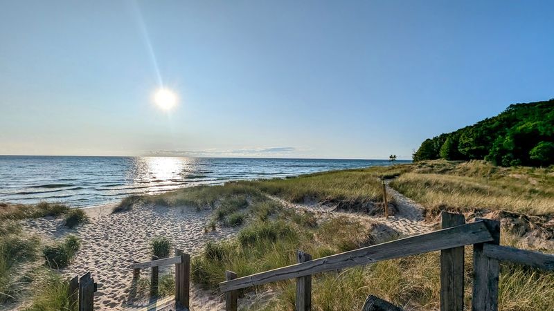 The Bluff Lookout That Makes People Stop Mid-Sentence