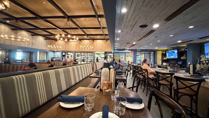 Why Locals Keep Coming Back to This Boca Raton Favorite