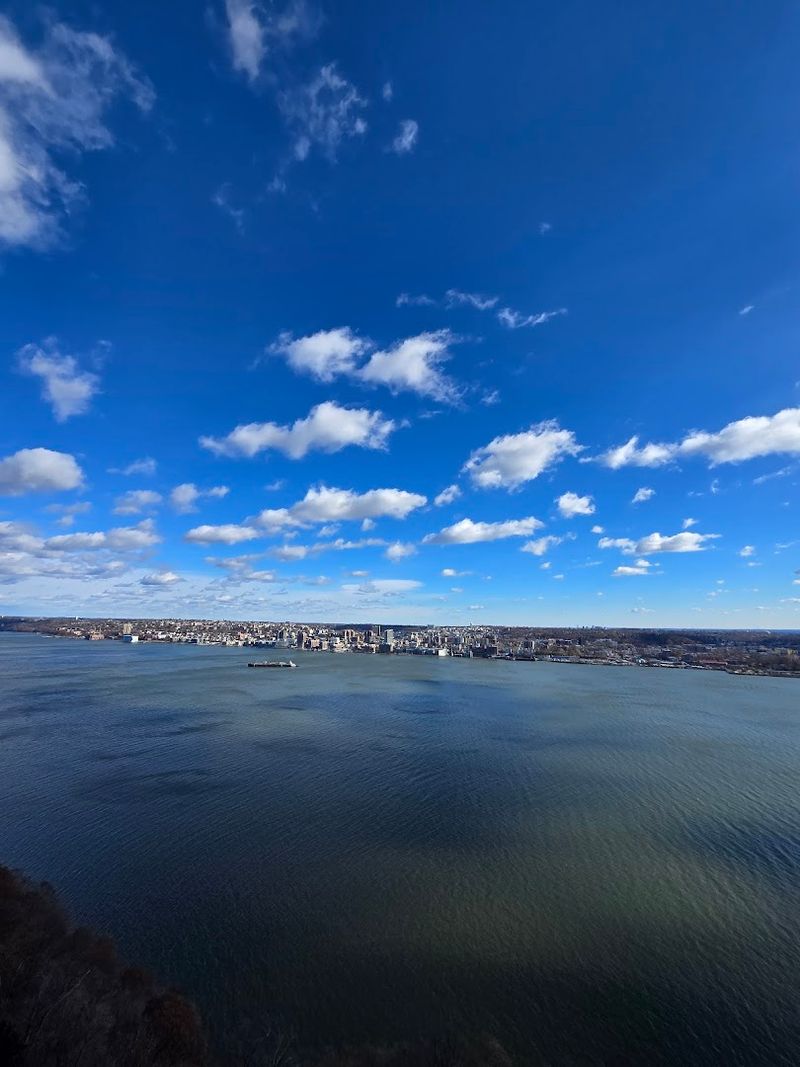 The View That Stops People Mid-Drive