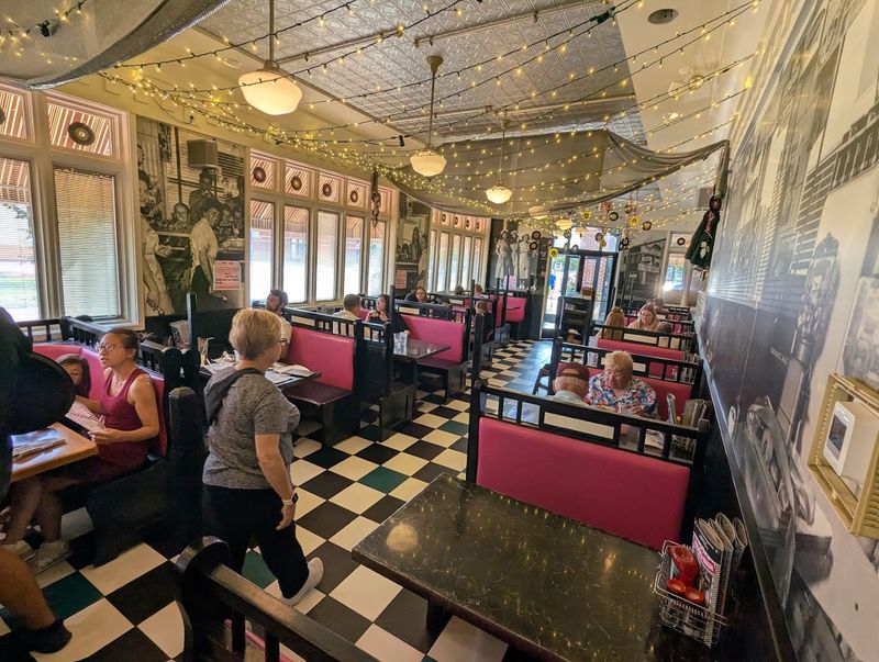 A Diner Frozen in the Best Possible Era