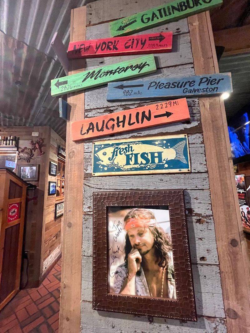 The Forrest Gump Theme That Makes Every Wall a Story