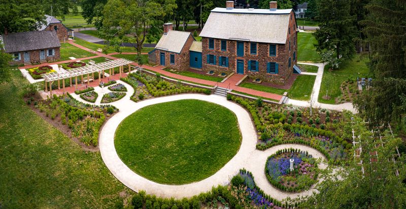 The Georgian Mansion That Caught Washington's Attention