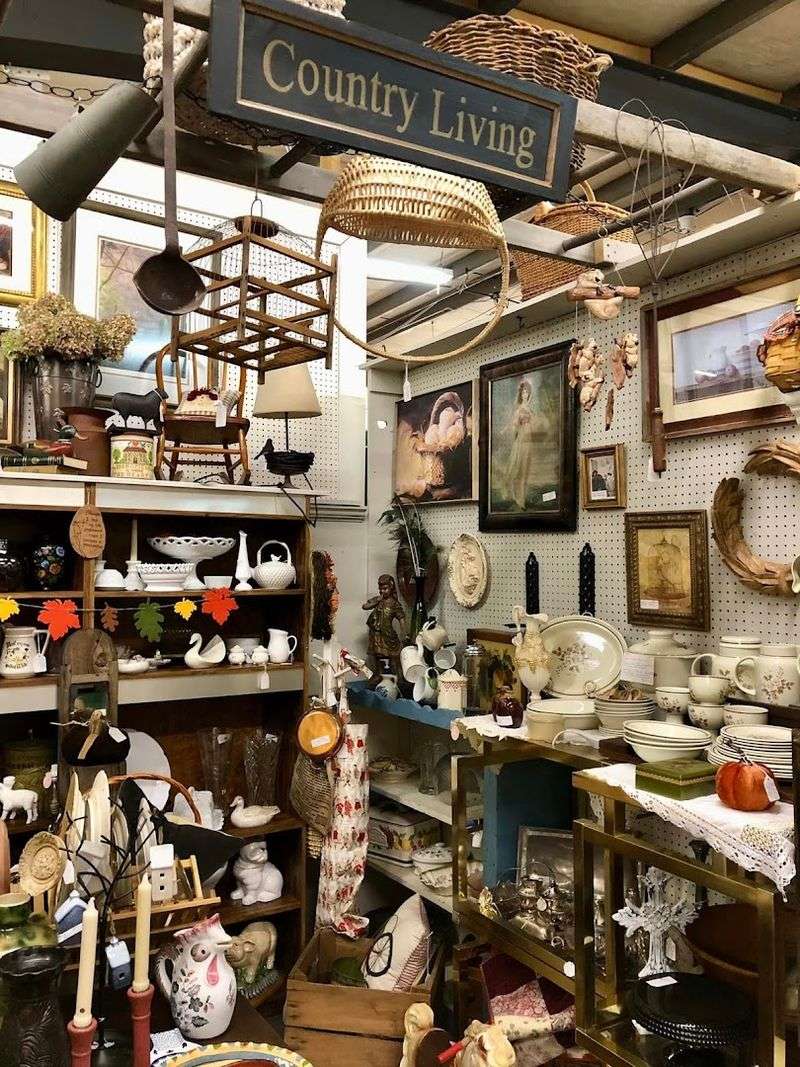 A Space That Is Much Bigger Than It Looks From Outside