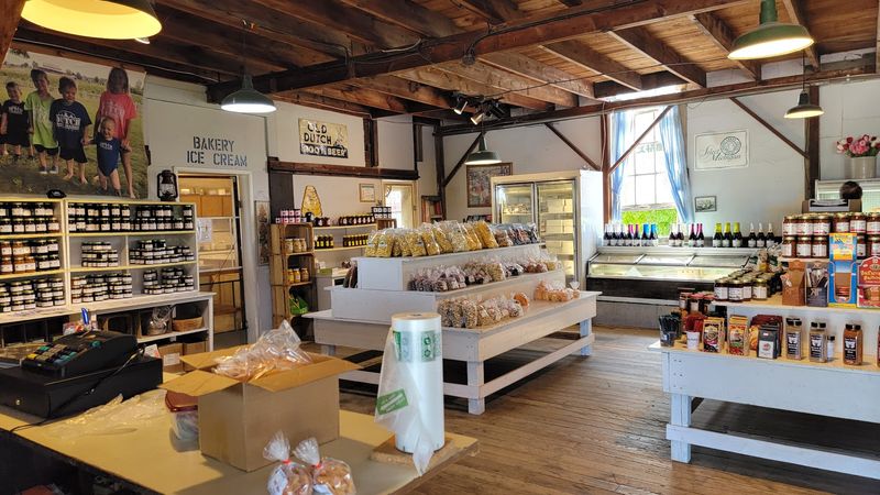 Dutch Farm Market (South Haven)