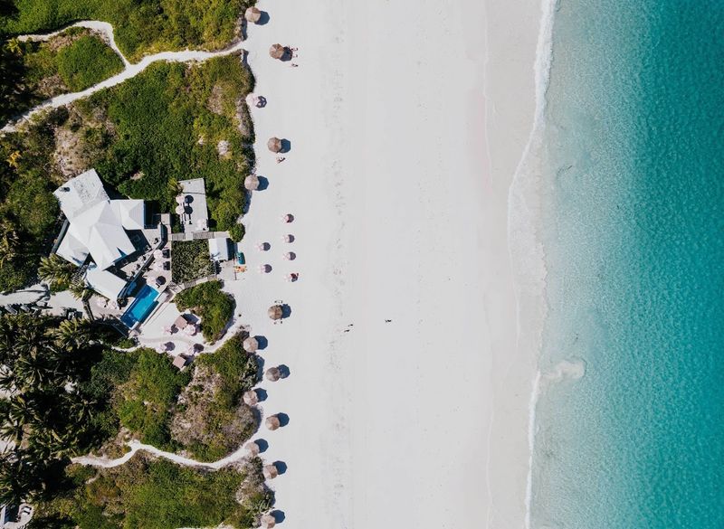 Pink Sands Beach – Bahamas (Soft Rose-Colored Water)