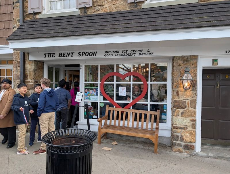 Palmer Square Does Some Heavy Lifting