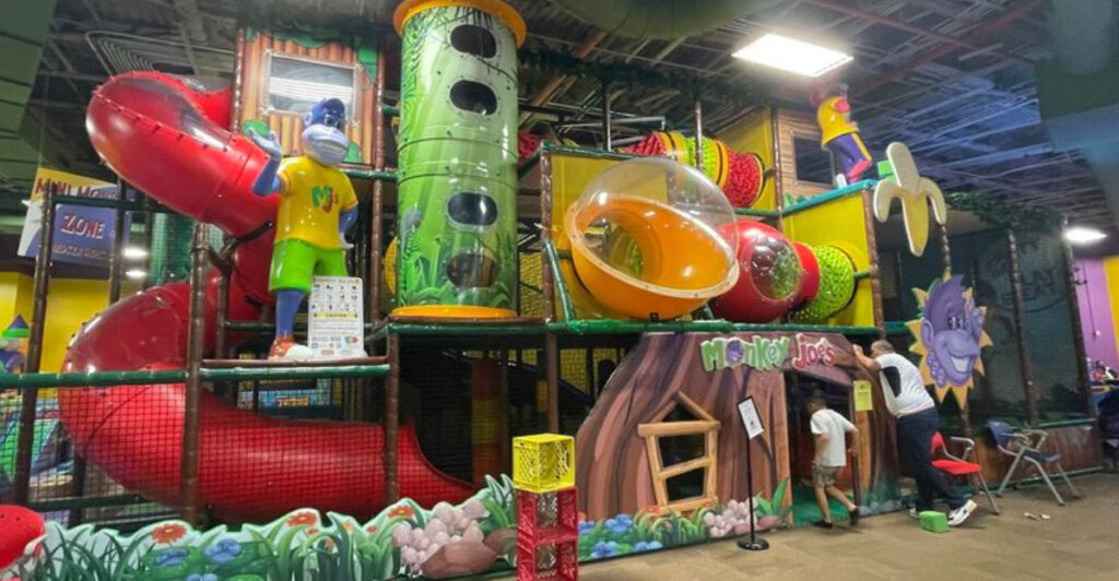 10 Florida Indoor Playgrounds That Are Absolutely Worth the Trip