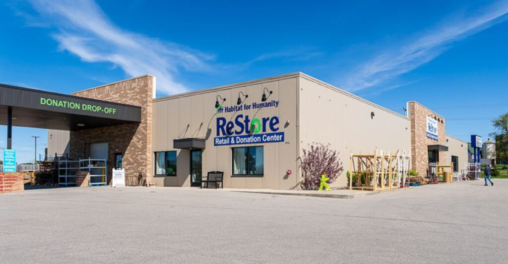 10 Massive Thrift Warehouses In Wisconsin Where Bargain Hunters Find The Best Deals