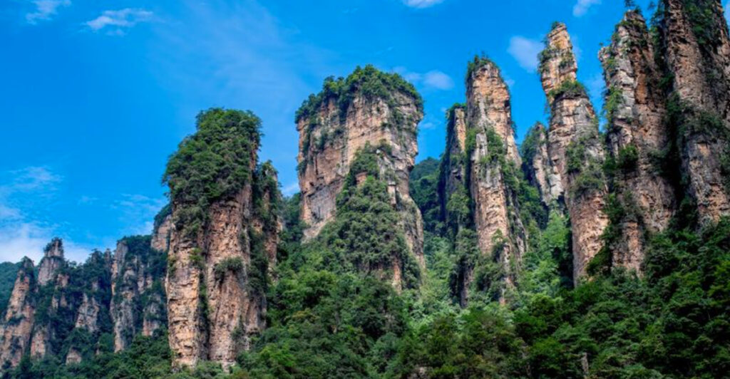 10 National Parks Known for Their Strange and Otherworldly Landscapes