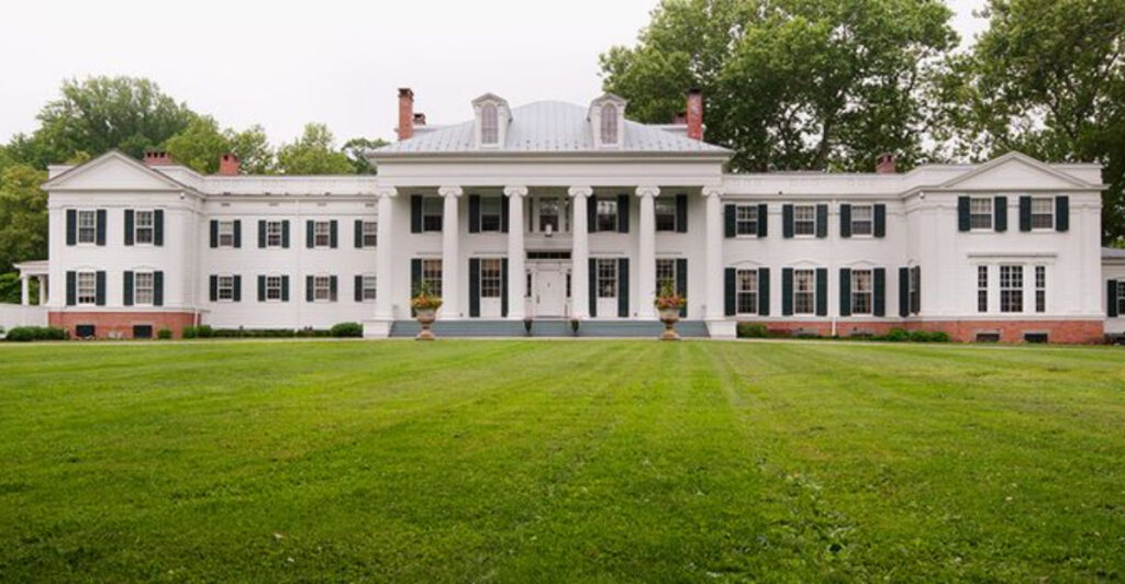 11 New Jersey Mansions With History, Gardens, And Beautiful Grounds