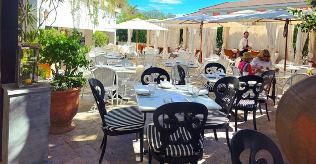 12 Best Restaurants in Naples, Florida Locals Can’t Stop Talking About