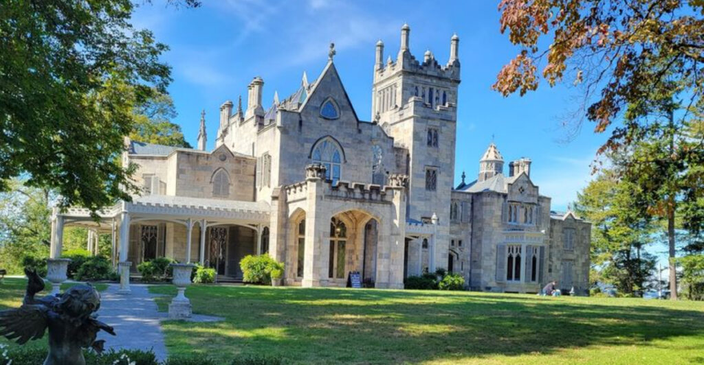 13 Unforgettable Day Trips To Take Around New York This Year