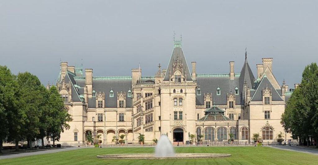 15 Famous Places in the U.S. That Still Deliver the Wow Factor