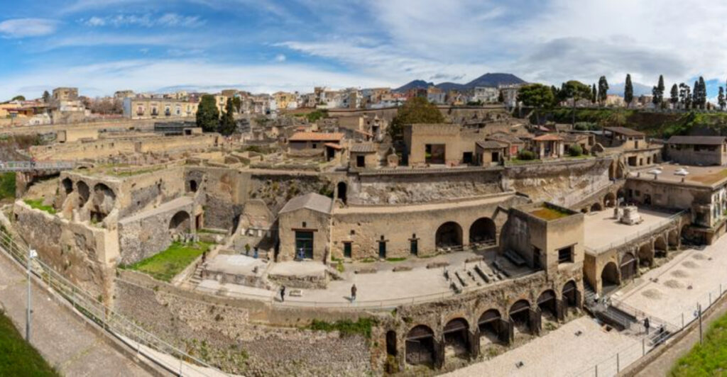 15 Forgotten Powerhouse Cities That Once Led the World
