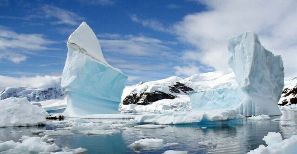 15 Incredible Facts About Antarctica, the World’s Coldest Continent