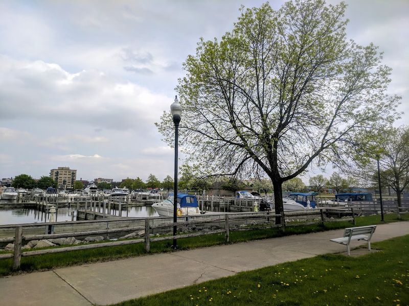 42 Docks and Room for the Big Boats Too