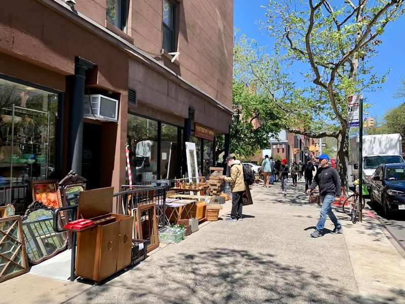 A Carroll Gardens Address That Anchors the Whole Experience