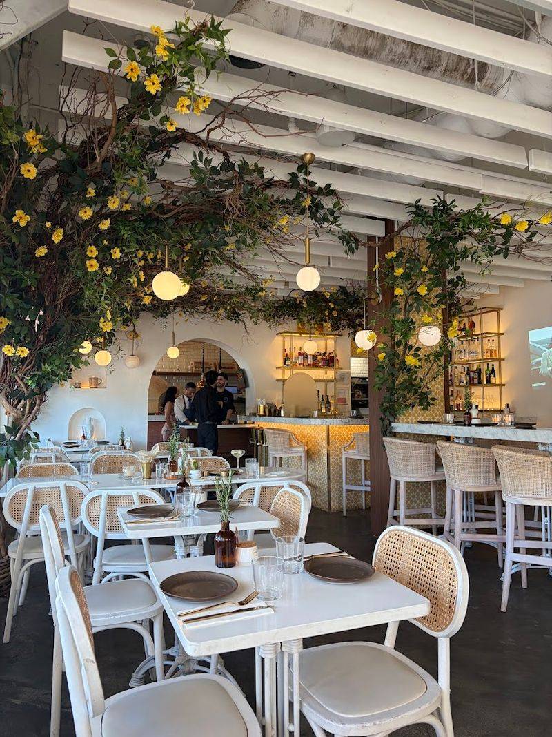 A Dining Room Designed to Impress