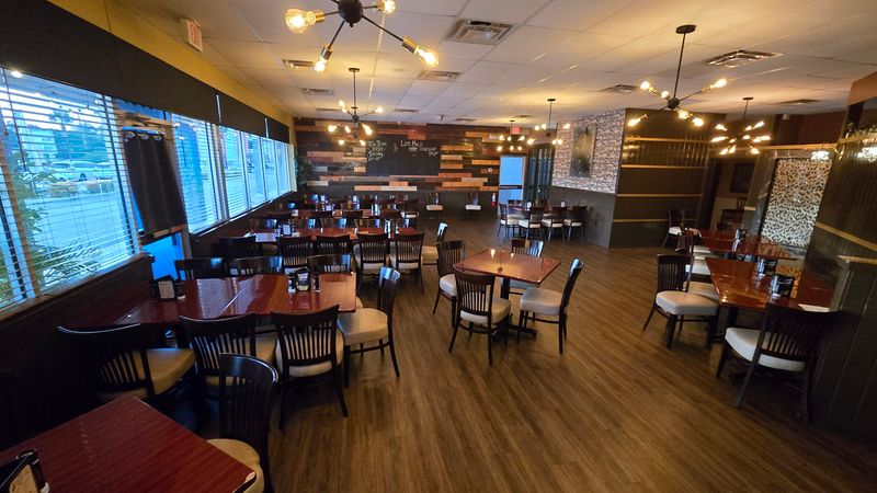 A Dining Room That Feels Like It Was Made for You