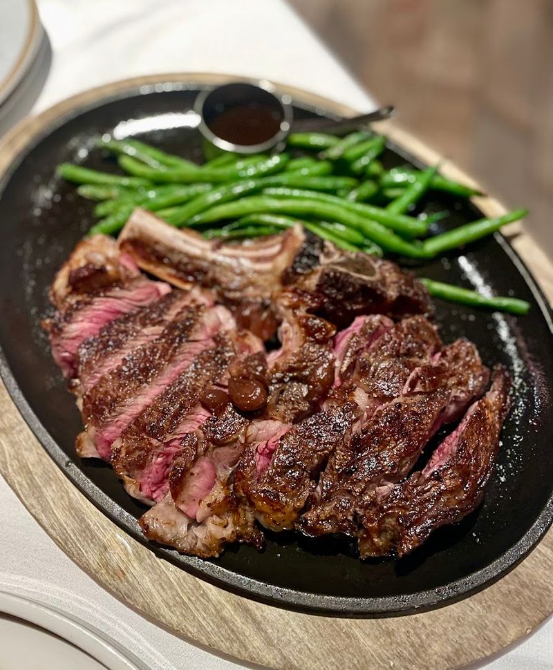 A Kosher Steakhouse That Refuses to Cut Corners A Kosher Steakhouse That Refuses to Cut Corners