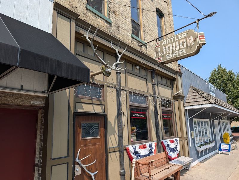 A Landmark Address Right in the Heart of Pentwater A Landmark Address Right in the Heart of Pentwater