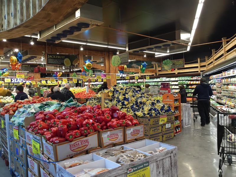 A Market That Serves a Multilingual Community A Market That Serves a Multilingual Community