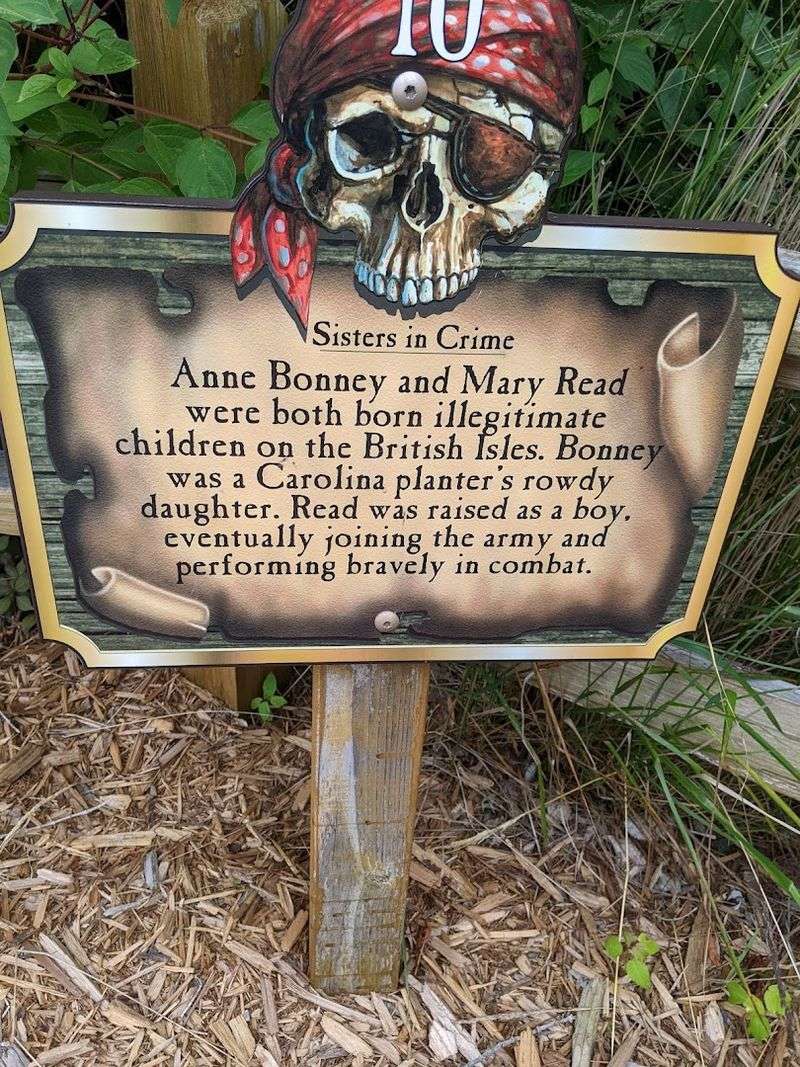 A Mini History Lesson at Every Hole About Real 18th-Century Pirates