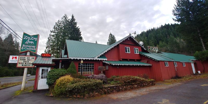 A Perfect Stop Before or After a Mount Hood Hike A Perfect Stop Before or After a Mount Hood Hike