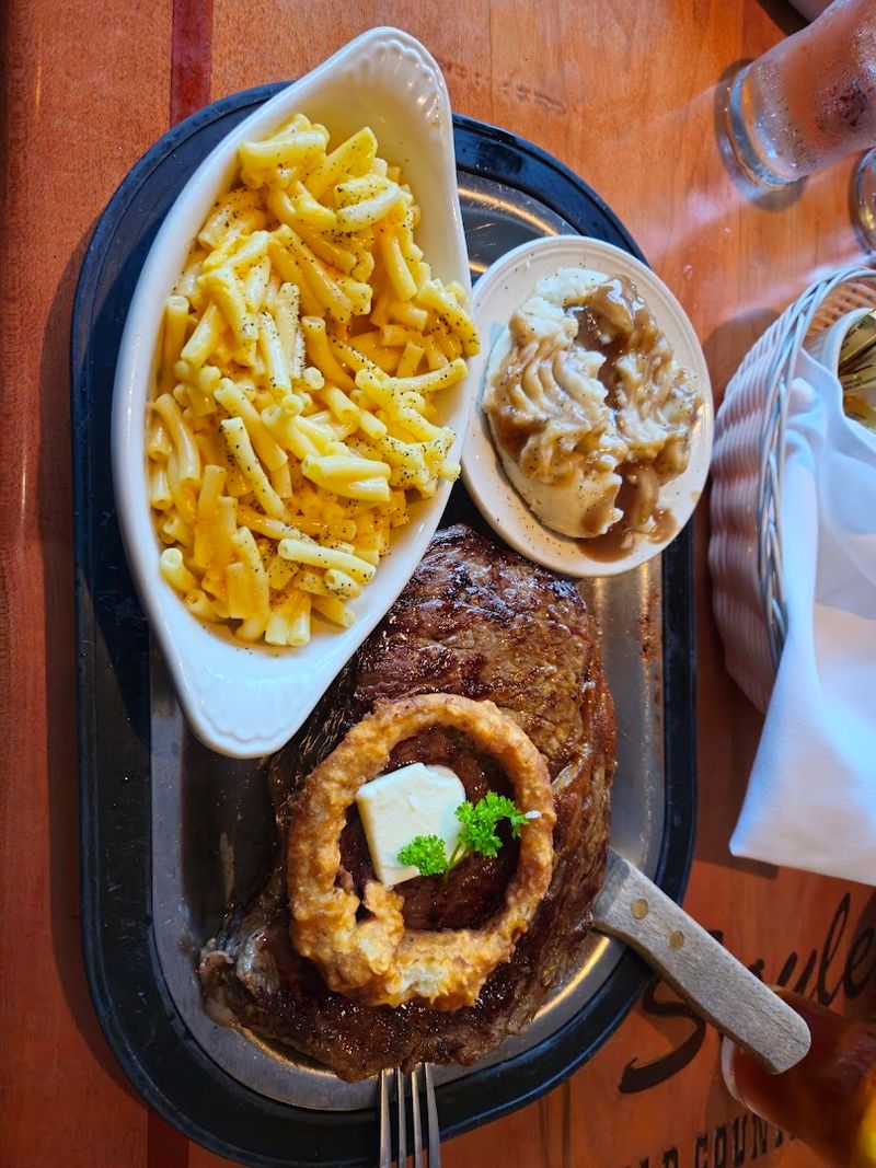 A Steakhouse That Stands Apart in the Pacific Northwest A Steakhouse That Stands Apart in the Pacific Northwest
