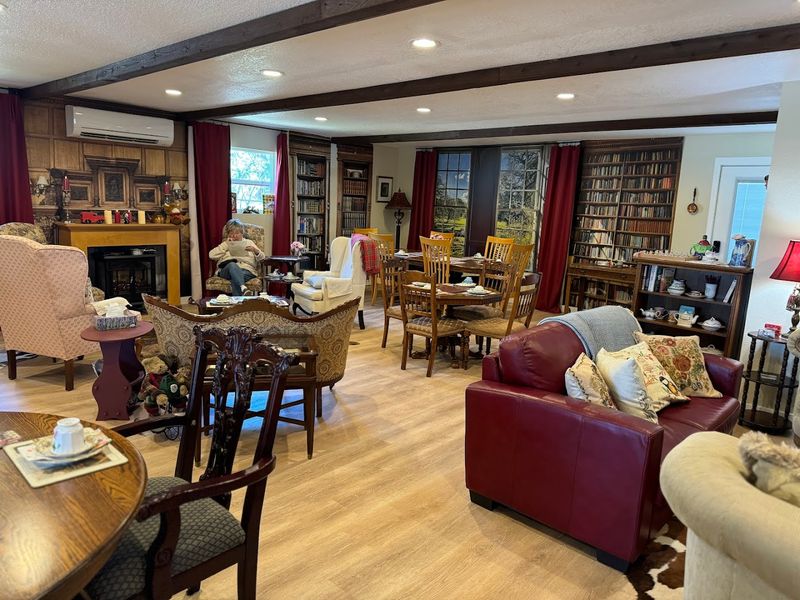 A Tea Room That Feels Like a Different Era