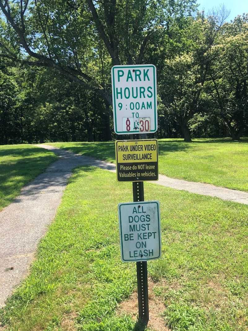 Accessibility, Parking, and Practical Things Worth Knowing Accessibility, Parking, and Practical Things Worth Knowing