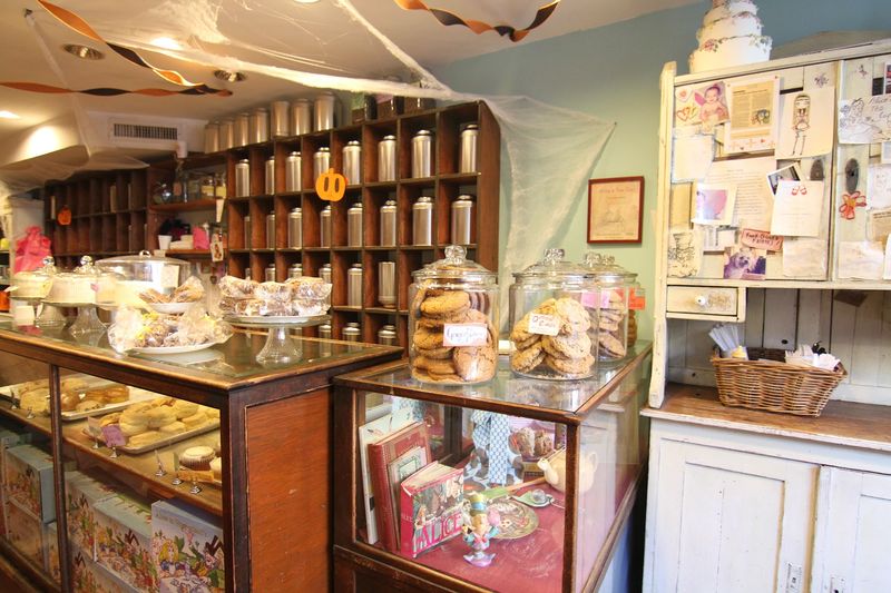 Alice's Tea Cup In Upper West Side, New York Alice's Tea Cup In Upper West Side, New York