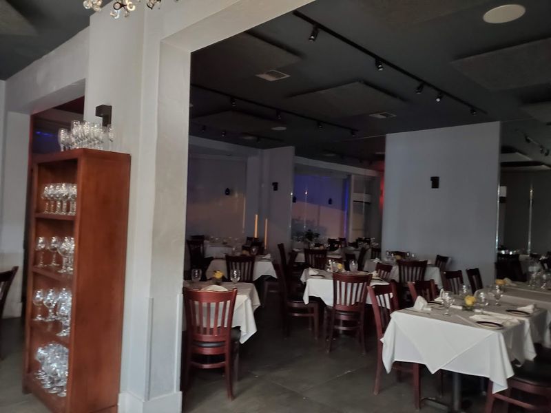 An Atmosphere That Feels Romantic and Relaxed at Once An Atmosphere That Feels Romantic and Relaxed at Once