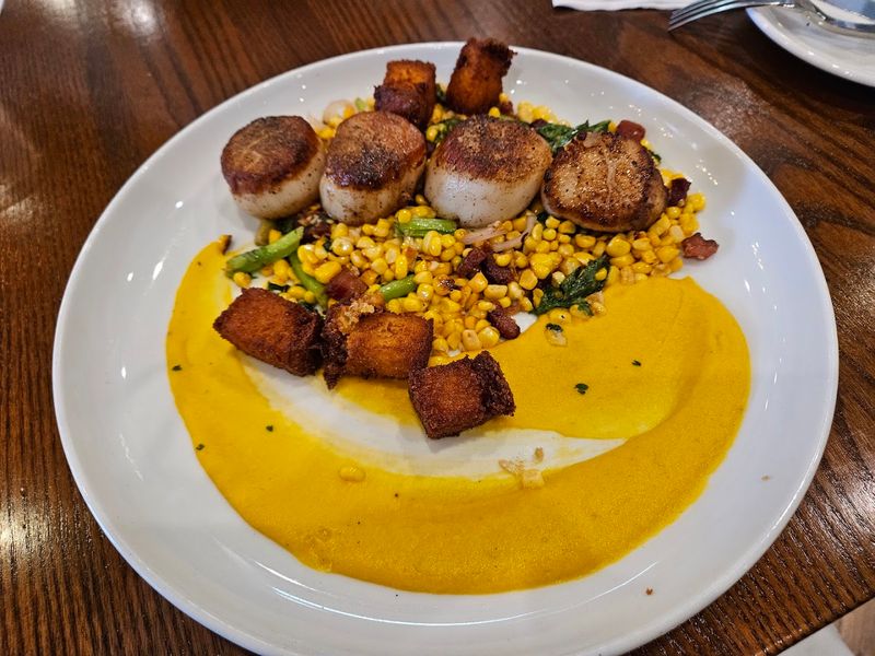 A Seasonal Menu That Keeps Things Fresh