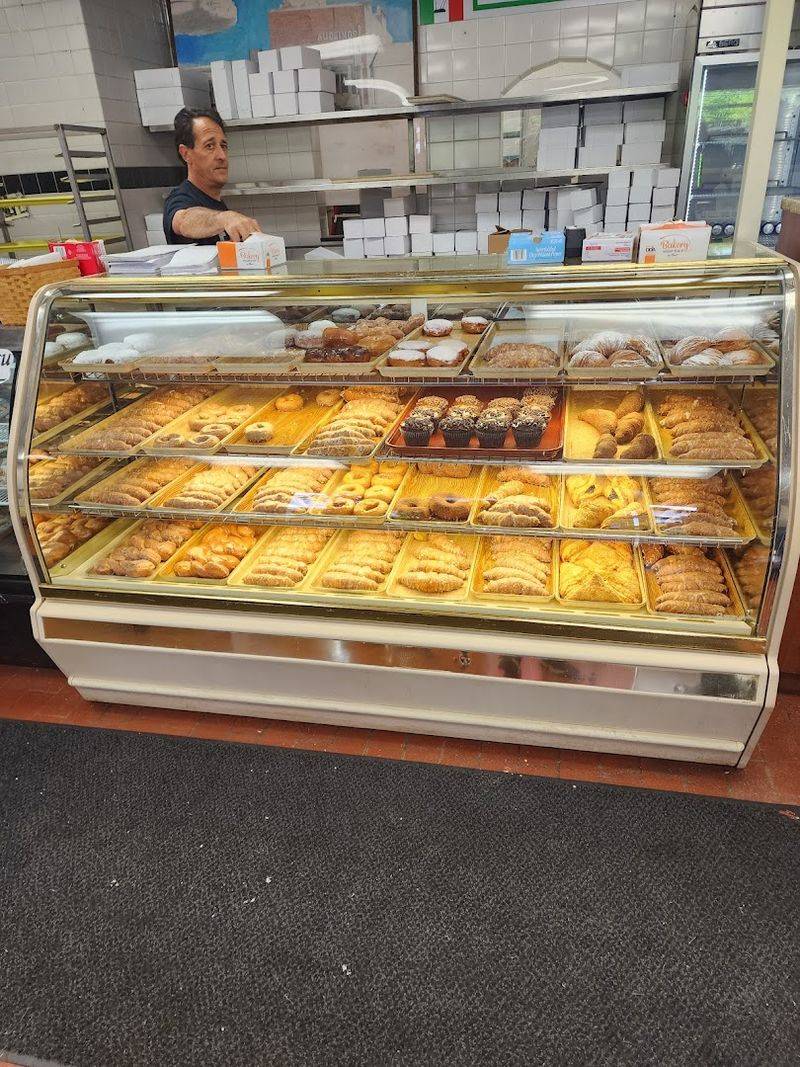 Auddino's Italian Bakery — Columbus