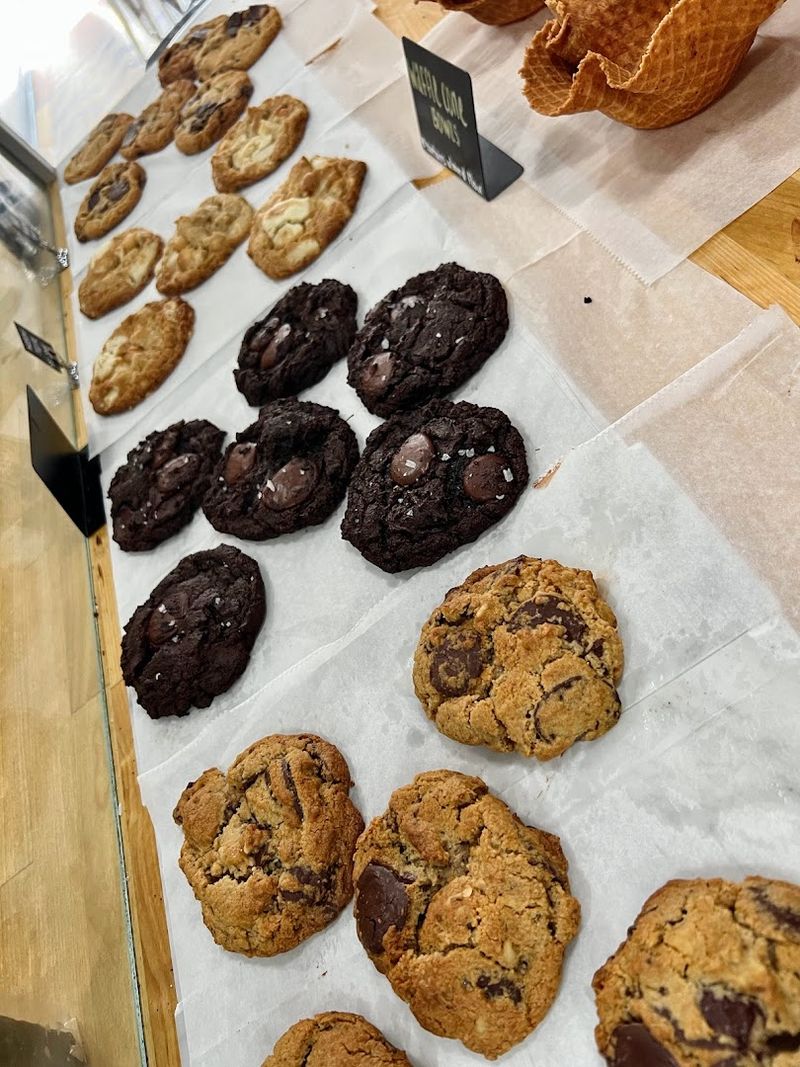 Baked Goods That Hold Their Own Baked Goods That Hold Their Own