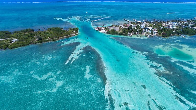 Belize Cayes