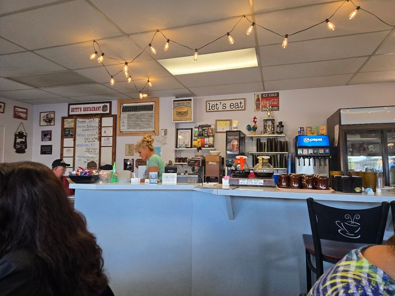 Betty's Restaurant in Mackinaw City