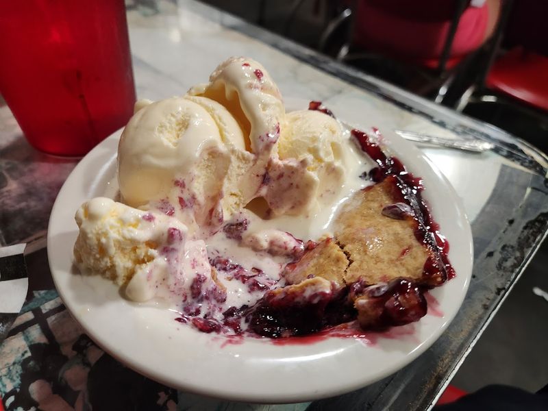 Blackberry Cobbler and Desserts Worth Saving Room For