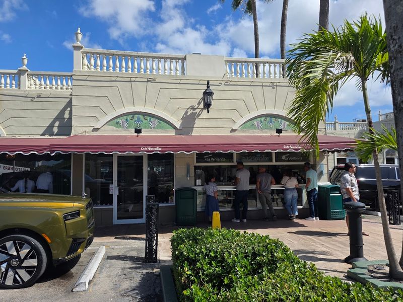 Miami – Cuban Flavors at Versailles Restaurant