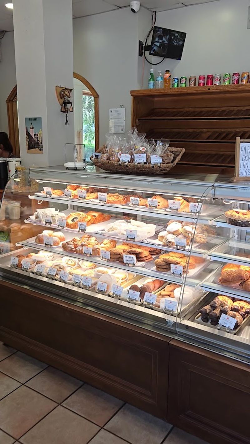 Breakfast Hours and What to Order in the Morning