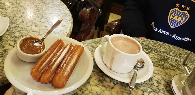 Café Tortoni, Buenos Aires, Argentina Café Tortoni, Buenos Aires, Argentina