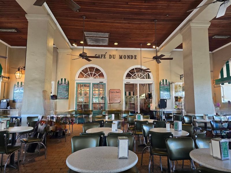 Café du Monde (New Orleans, LA)