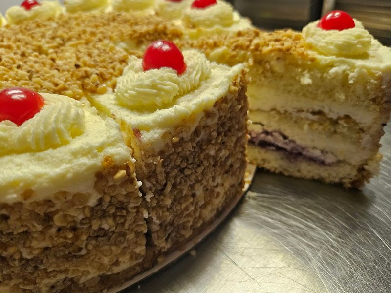 Cakes and Tortes That Steal the Show Cakes and Tortes That Steal the Show