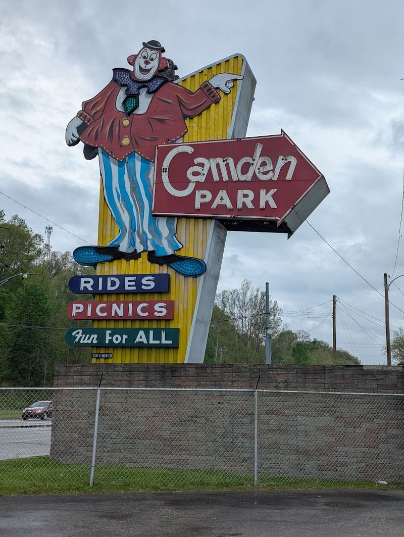 Camden Park's Midway Café, Huntington